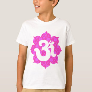 はすのヨガOmは飾ります Tシャツ