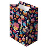 はっきりしたかわいい誕生日パターン ミディアムペーパーバッグ (裏面アングル)