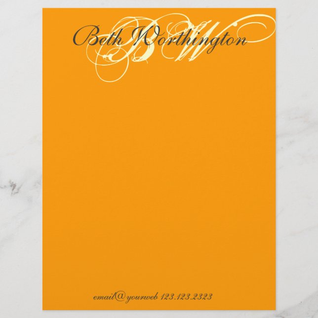 はっきりしたで鮮やかなオレンジ色のシックなレタリングのモノグラム レターヘッド (正面)