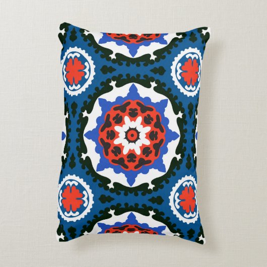 はっきりしたなオーナメントが付いているSuzaniパターン アクセントクッション (裏面(縦))