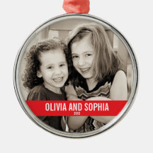 はっきりしたな赤と白のクリスマスのオーナメント