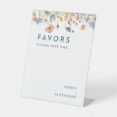 はっきりしたエレガントフローラ結婚式の引き出物 台座サイン (正面)