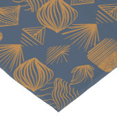 はっきりしたカリブのTribal Mudcloth：ネイビーブルー、金ゴールド ショートテーブルランナー (コーナー)