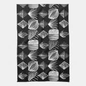 はっきりしたカリブのTribal Mudcloth – 白黒 キッチンタオル (縦)