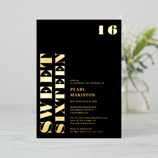 はっきりしたシンプル金ゴールドブラック甘い16誕生日 箔招待状 (立ち正面)