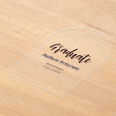 はっきりしたシンプル黒の卒業式モダン アクリル招待状 (レイダウン)