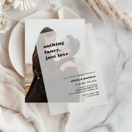 はっきりしたタイポグラフィカジュアルフォトオーバーレイ結婚ズ ベラム紙招待状