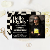 はっきりしたタイポグラフィブモダンラック80誕生日 招待状