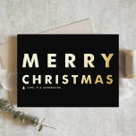 はっきりしたタイポグラフィブラック・メリー・モダンクリスマス 箔グリーティングカード<br><div class="desc">このカスタマイズ可能な黒と金ゴールドのクリスマスカードで家族や友達にあなたのクリスマスの挨拶を送る。タイポグラフィを備えはっきりしたている。詳細を追加してパーソナライズこの金ゴールドフォイルのクリスマスカードは、他のフォイルの色とカードストックで利用可能である。</div>