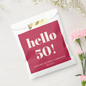 はっきりしたタイポグラフィマゼンタレッドアイボリーモダン誕生日 フェイバーバッグ (封をした状態)