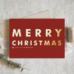 はっきりしたタイポグラフィモダンレッド・メリー・クリスマス 箔グリーティングカード<br><div class="desc">このカスタマイズ可能な黒と金ゴールドのクリスマスカードで家族や友達にあなたのクリスマスの挨拶を送る。タイポグラフィを備えはっきりしたている。詳細を追加してパーソナライズこの金ゴールドフォイルのクリスマスカードは、他のフォイルの色とカードストックで利用可能である。</div>