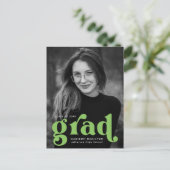 はっきりしたタイポグラフィライムグリーン写真卒業パーティー インビテーションポストカード (スタンド正面)