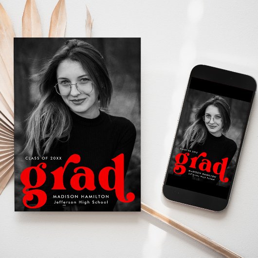 はっきりしたタイポグラフィ赤写真卒業 案内状