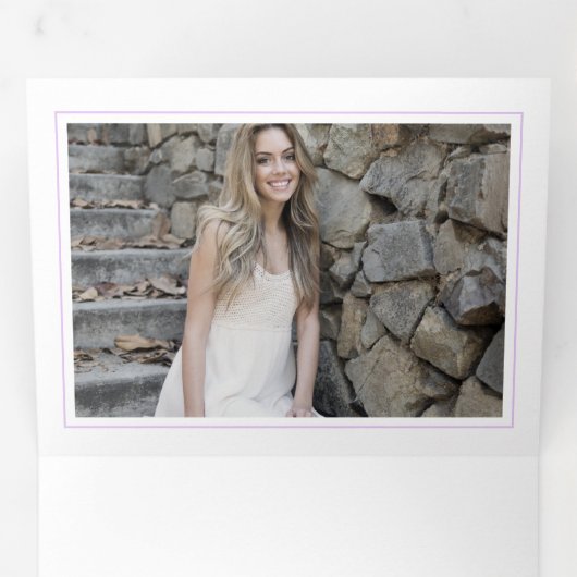 はっきりしたタイポグラフィ2025年フォトコラージュ紫のクラス 三つ折り案内状 (内部最初)