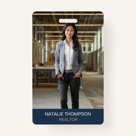 はっきりしたプロフェッショナル実在エステートシック不動産仲介業者QRコード バッジ (正面)