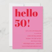 はっきりしたモダンシンプルおもしろいピンクと赤50誕生日 招待状 (正面)