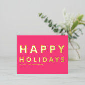 はっきりしたモダンタイポグラフィホットピンクハッピーホリデーズ 箔シーズンポストカード (立ち正面)