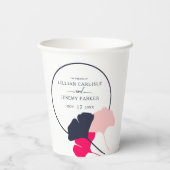 はっきりしたモダンネイビー・ピンク・ギンゴ葉の結婚 紙コップ (裏面)