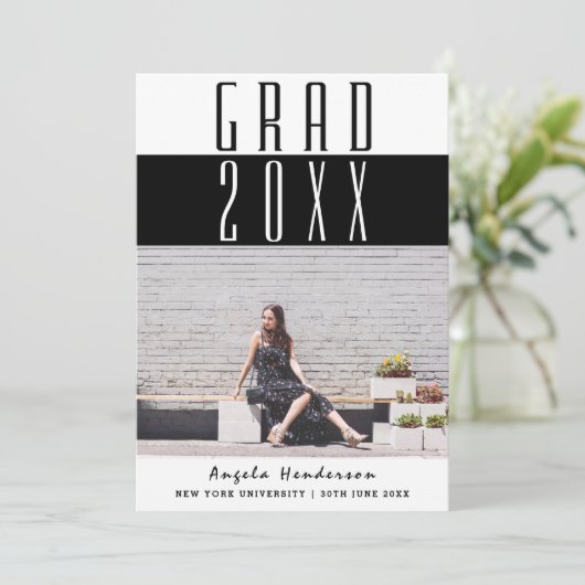 はっきりした無地の文字写真の卒業発表 招待状 (スタンド正面)