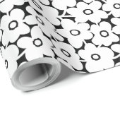 はっきりした花 – 黒に白 ラッピングペーパー (ロールコーナー)
