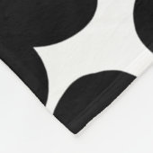 はっきりした花 – 黒 フリースブランケット (角)