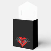はっきりした赤いハートバレンタイン フェイバーボックス (オープン)