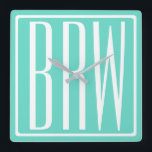 はっきりした 3イニシャル |水色の白 スクエア壁時計<br><div class="desc">クラシはっきりしたー&モダン.</div>