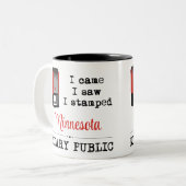 は来、公証人が刻印されたミネソタを見た ツートーンマグカップ (正面左)