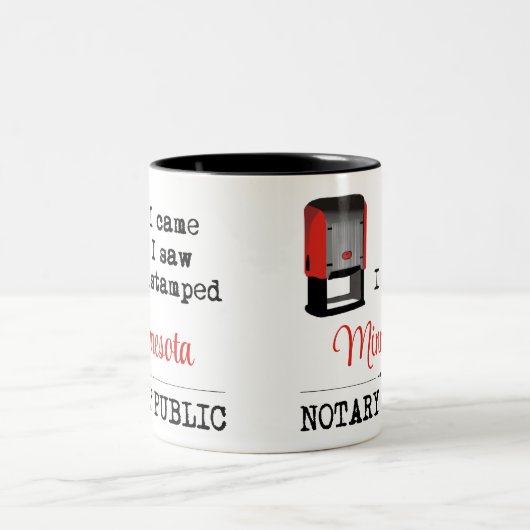 は来、公証人が刻印されたミネソタを見た ツートーンマグカップ (中央)