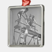 ばね板 メタルオーナメント (左)