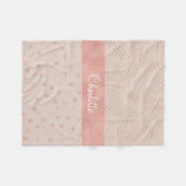 ばら色の金ゴールドの水玉模様パターン|シェブロンモノグラム フリースブランケット (正面(横))