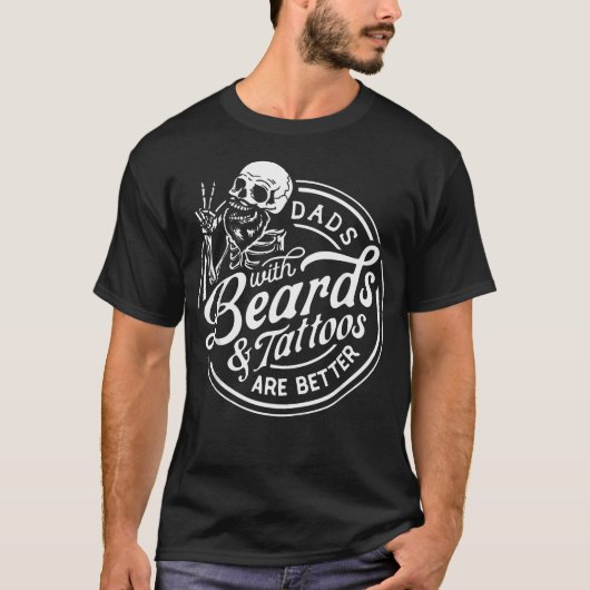 ひげとタトゥーのお父さんパパ父の日おもしろグッズ Tシャツ (正面)