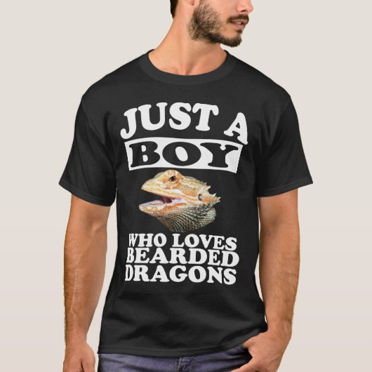 ひげを生やしたドラゴンが大好きな少年 Tシャツ (正面)