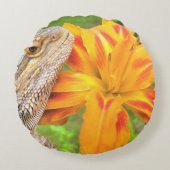 ひげを生やしたドラゴンアンドオレンジリリープリント ラウンドクッション (正面)