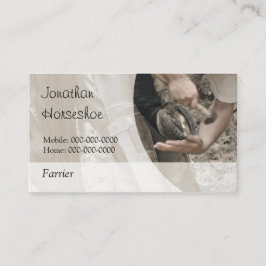 ひづめに靴を釘付けしている蹄鉄工 名刺