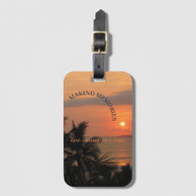 ひとつひとつの夕陽で思い出を重ねる、荷物タグ