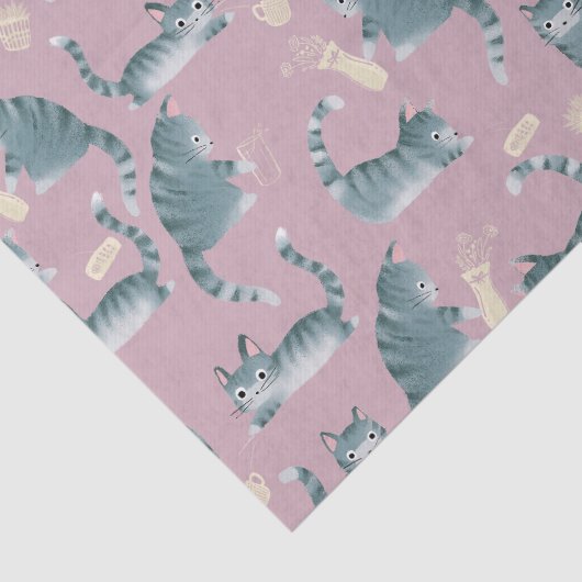 ひどい灰色のタビー猫が物を倒す 薄葉紙 (詳細)