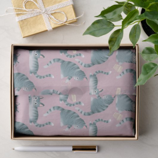 ひどい灰色のタビー猫が物を倒す 薄葉紙 (ギフト)