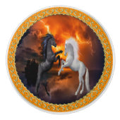 ひどい稲妻嵐で戦う馬 セラミックノブ (正面)