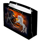 ひどい稲妻嵐で戦う馬 ラージペーパーバッグ (裏面アングル)