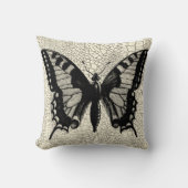 ひび割れた背景に黒と白の蝶 クッション (正面)
