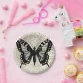 ひび割れた背景に黒と白の蝶 ペーパープレート (パーティー)