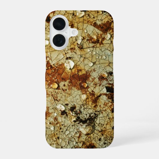 ひび割れた錆びた金属の表面 iPhone 16ケース (裏面)