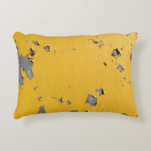 ひび割れた黄色の金属：汚れたテクスチャ。 アクセントクッション (正面)