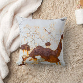 ひび絵を描割れ白、錆びた車。 クッション (ブランケット)