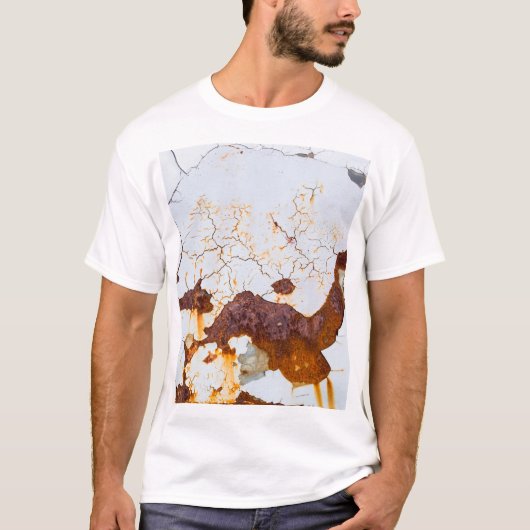 ひび絵を描割れ白、錆びた車。 Tシャツ (正面)