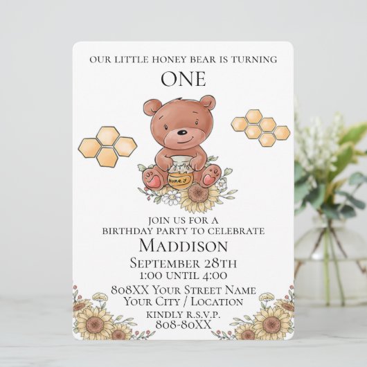 ひまわりとハニカムを使ったかわいいハチミツグマ 招待状 (スタンド正面)