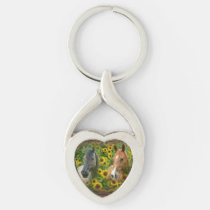 ひまわりの分野の美しい馬 キーホルダー