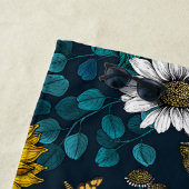 ひまわりの花とデイジー、夏の庭2 ビーチタオル (インサイチュ)