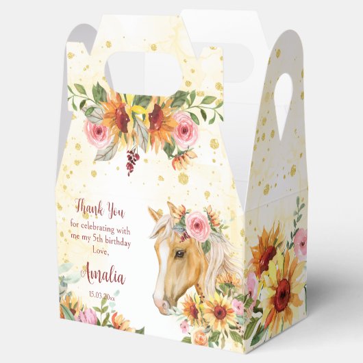 ひまわりの花とピンクの花をつけるパロミノの馬 フェイバーボックス (オープン)